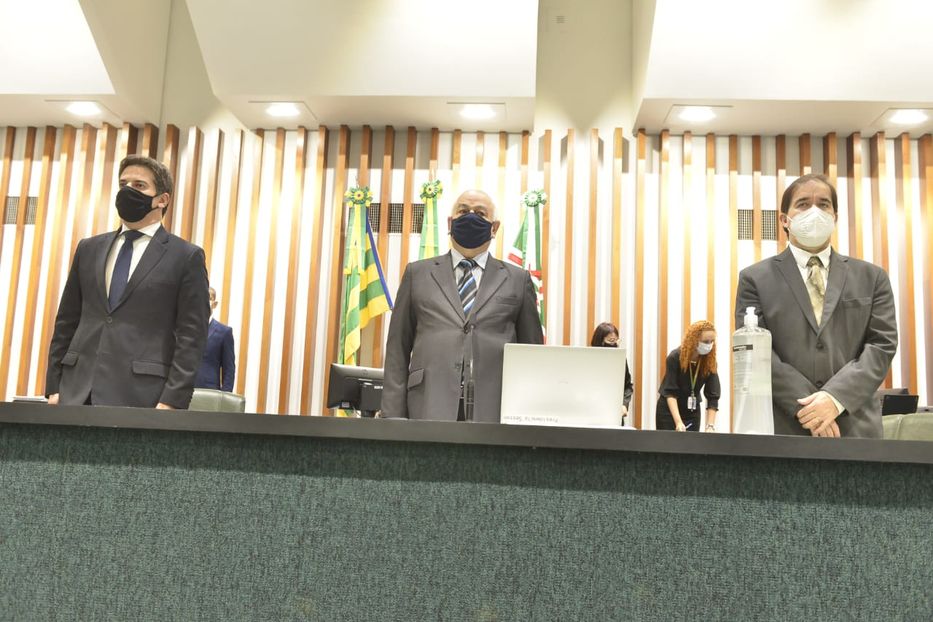 Sessão solene extraordinária de entrega do certificado da comenda Nabyh Salum
